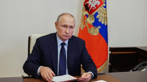 President Vladimir Putin chairs a meeting in Moscow on September 14, 2023. (Mikhail Metzel/POOL/AFP via Getty Images)