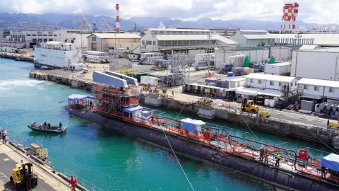 Fast-attack submarine USS North Carolina (SSN 777) enters Dry Dock 1 at Pearl Harbor Naval Shipyard and Intermediate Maintenance Facility, Hawaii, on September 4, 2024. (US Navy photo by Justice Vannatta)