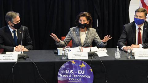 US Commerce Secretary Raimondo, Secretary of State Blinken, and European Commissioner Dombrovskis at the inaugural U.S.-EU Trade and Technology Council in Pittsburgh, Pennsylvania, on September 29, 2021. (Photo by Nicholas Kamm / AFP via Getty Images)