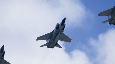 Russian MIG-31k fighter jets carrying Kinzhal-class hypersonic missile systems fly at a Victory Day parade in Moscow on June 24, 2022.  (Photo by Sefa Karacan/Anadolu Agency via Getty Images)