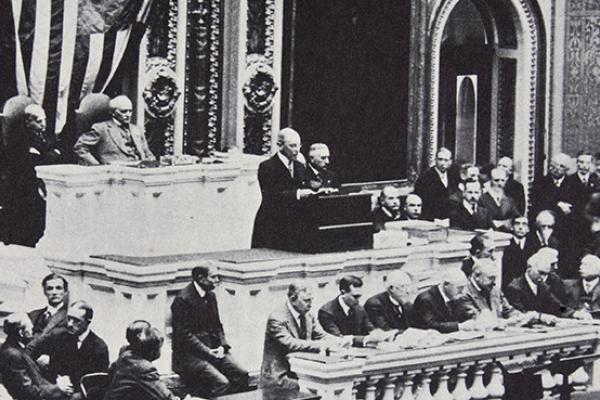 President Wilson in Congress recommending the U.S. enter the war against Germany in 1917 (Historica Graphica Collection/Heritage Images/Getty Images)